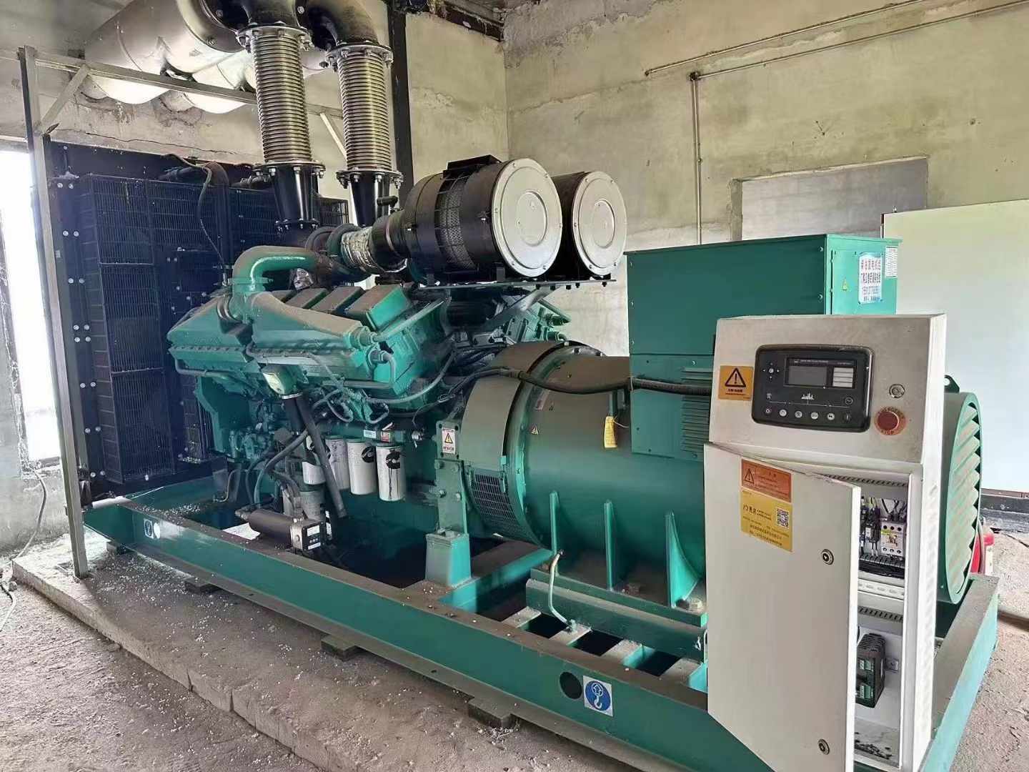 武山无功补偿装置的性能评估需要考虑哪些因素？